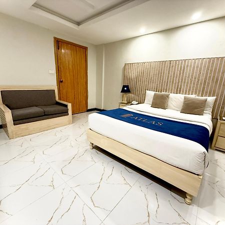 Atlas Hotel Islamabad Bagian luar foto