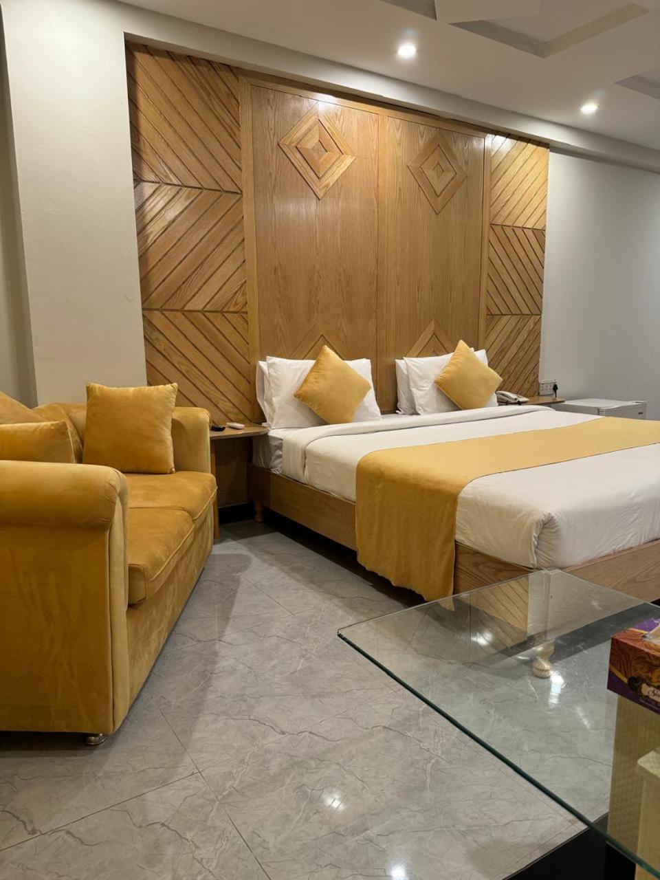 Atlas Hotel Islamabad Bagian luar foto