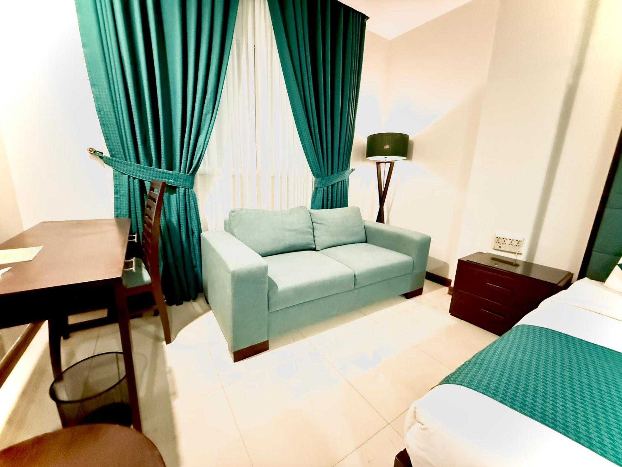 Atlas Hotel Islamabad Bagian luar foto